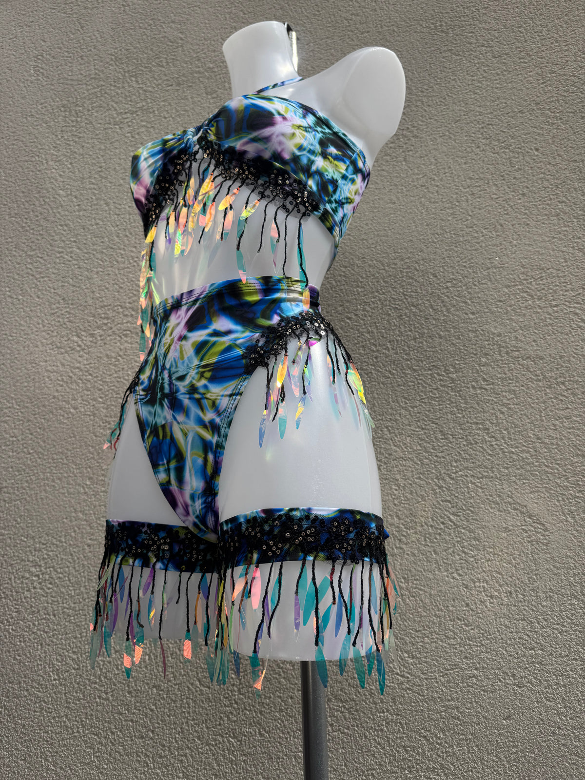 Strobe Light Blue Keyhole Iridescent Festival Set