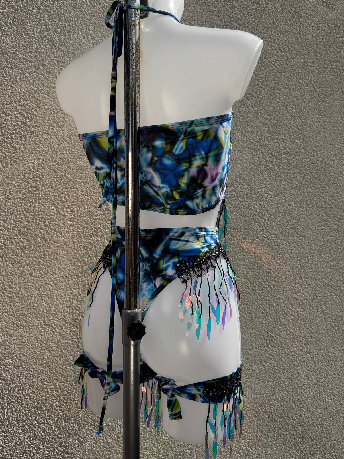 Strobe Light Blue Keyhole Iridescent Festival Set