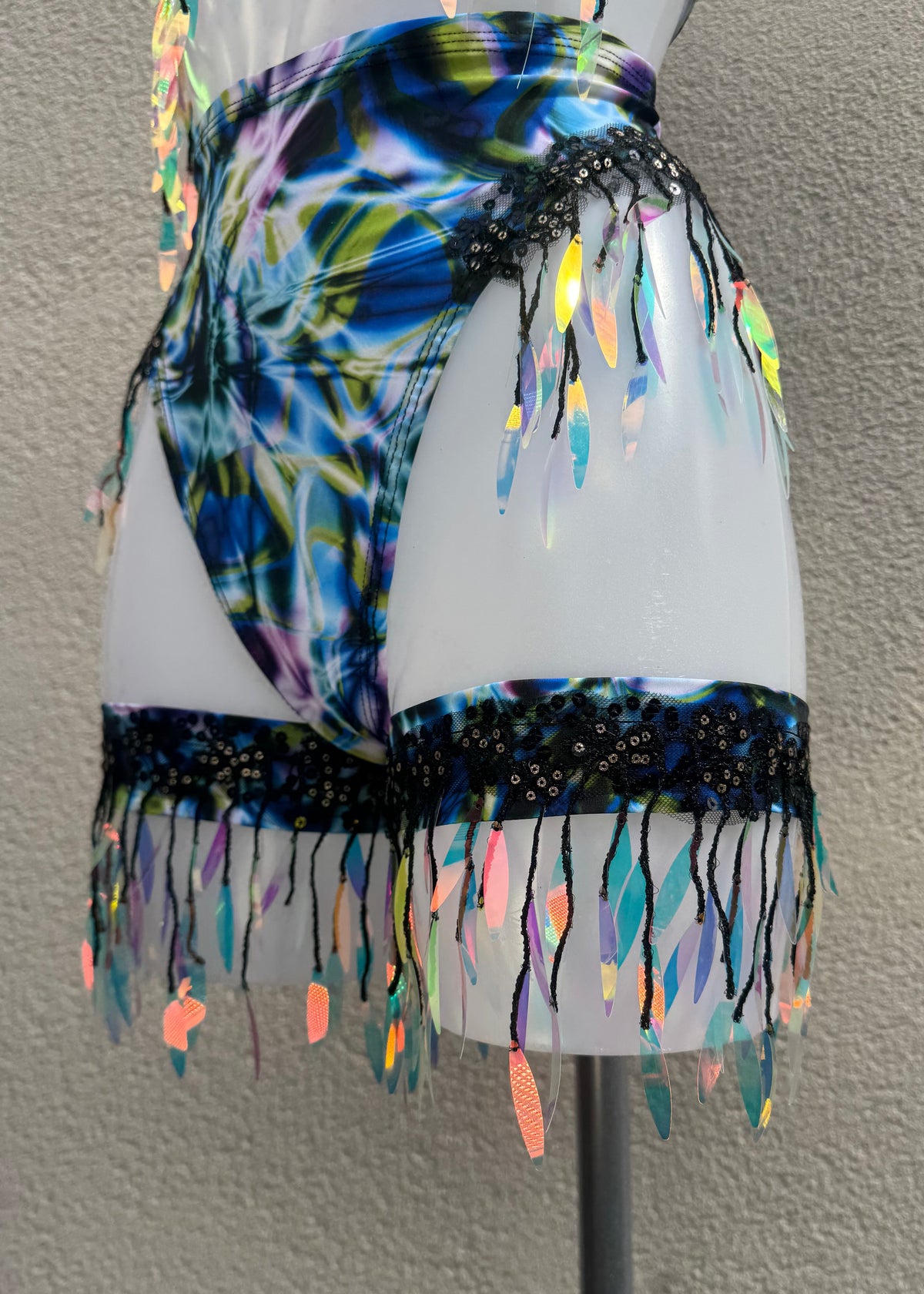 Strobe Light Blue Keyhole Iridescent Festival Set