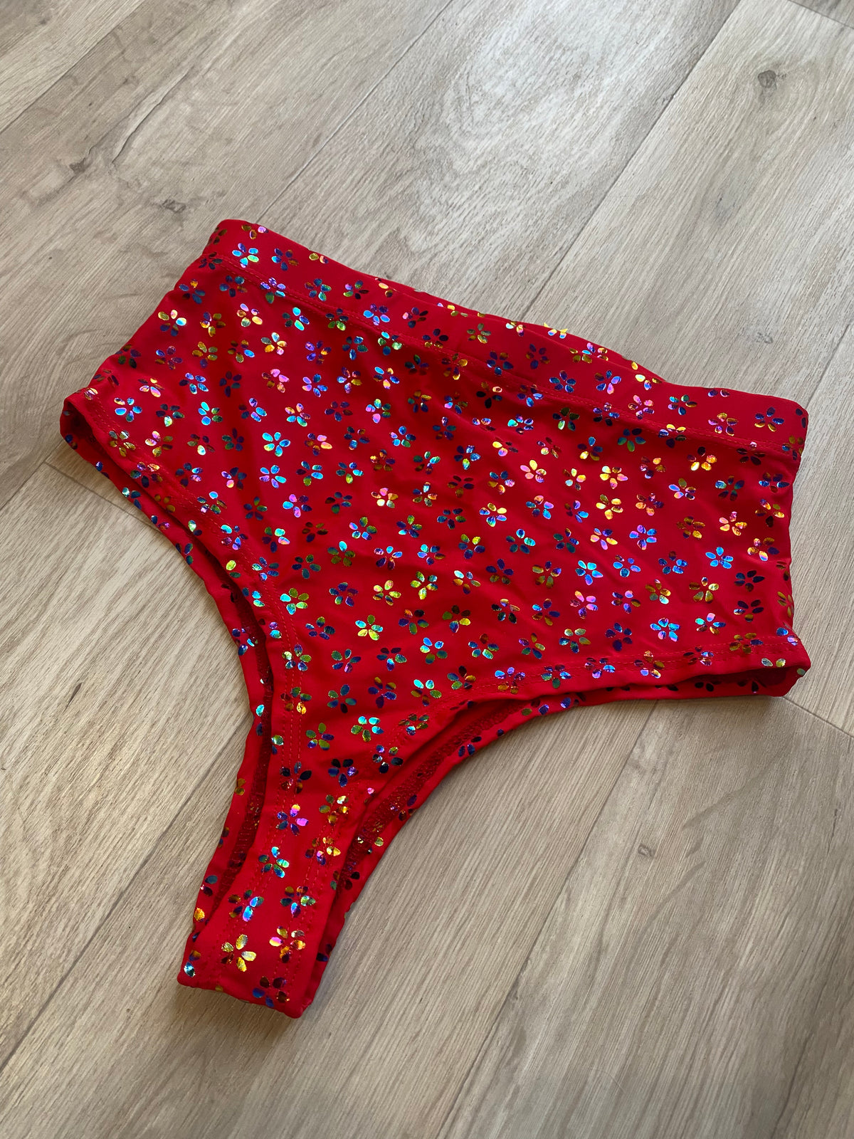 RED GYPSY STAR HIGH WAISTED CHEEKY BOTTOMS SIZE UK 8/US 4 SAMPLE SALE