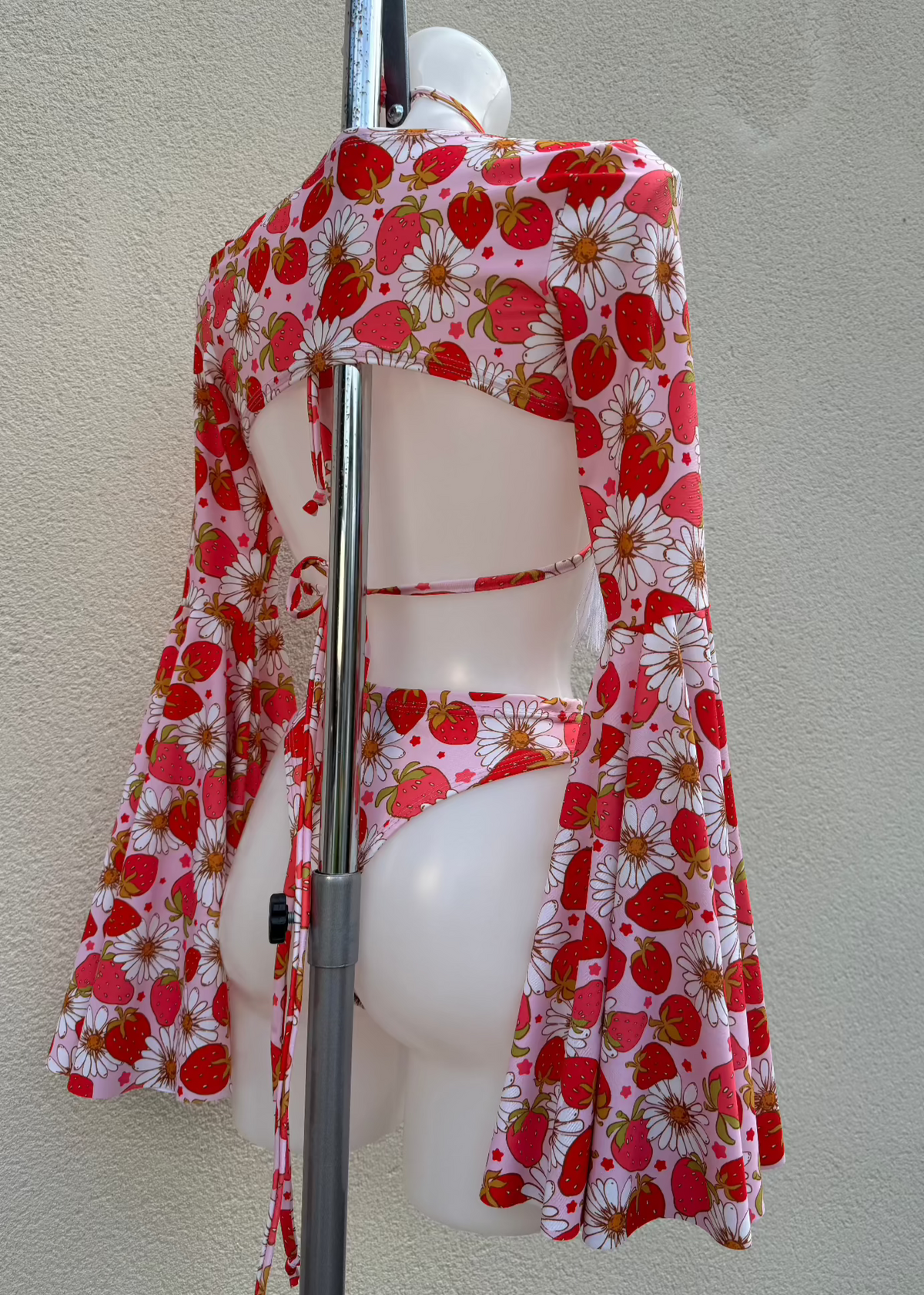 Strawberry Fields Star Shrug Custom Set