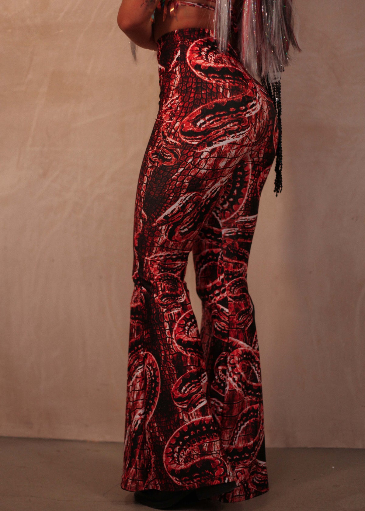 Red Venom Complete Outfit 2