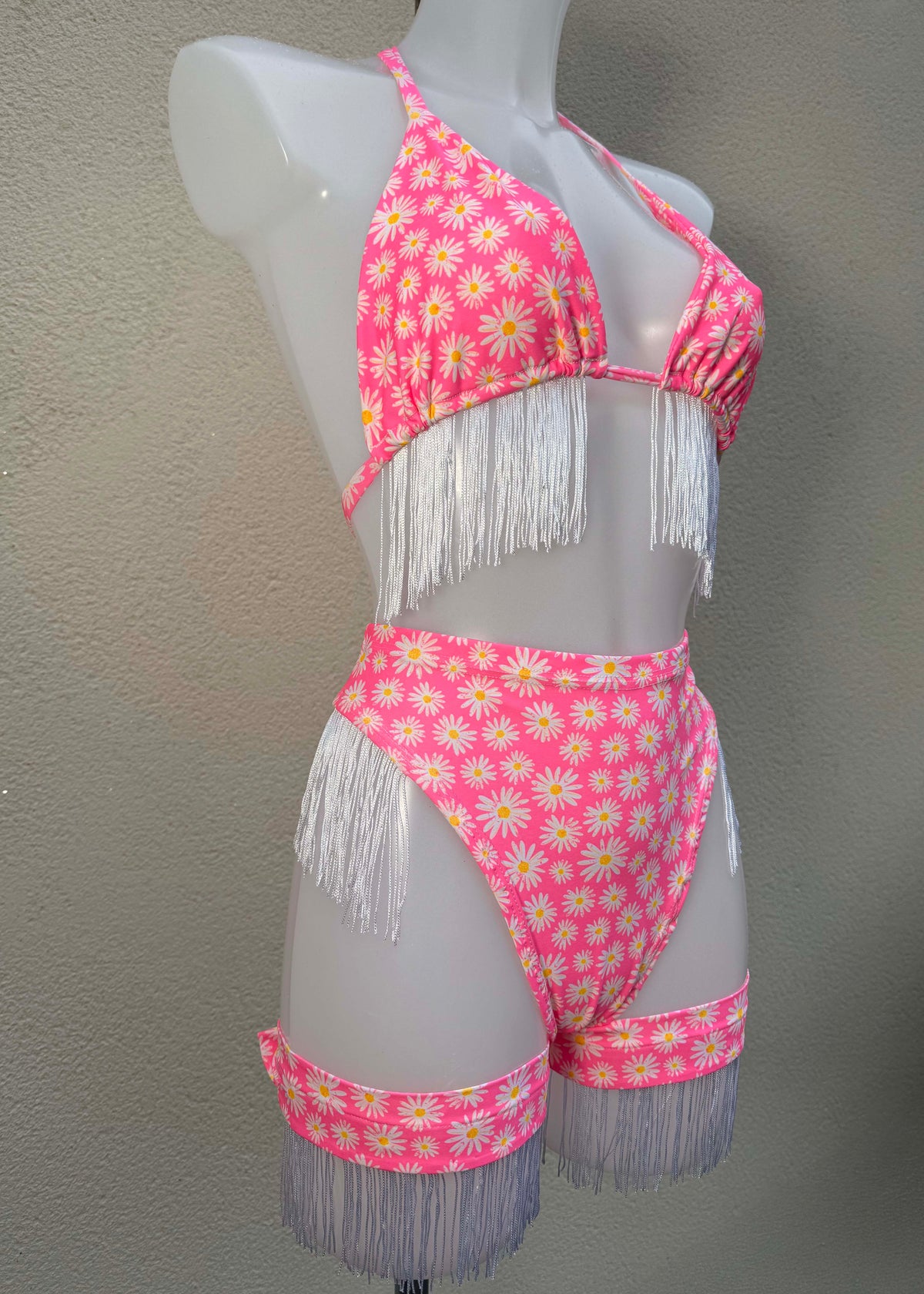 Neon Pink Daisy Fringed Festival Outfit