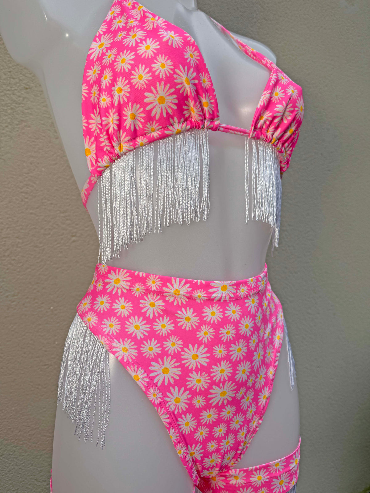 Neon Pink Daisy Fringed Festival Outfit