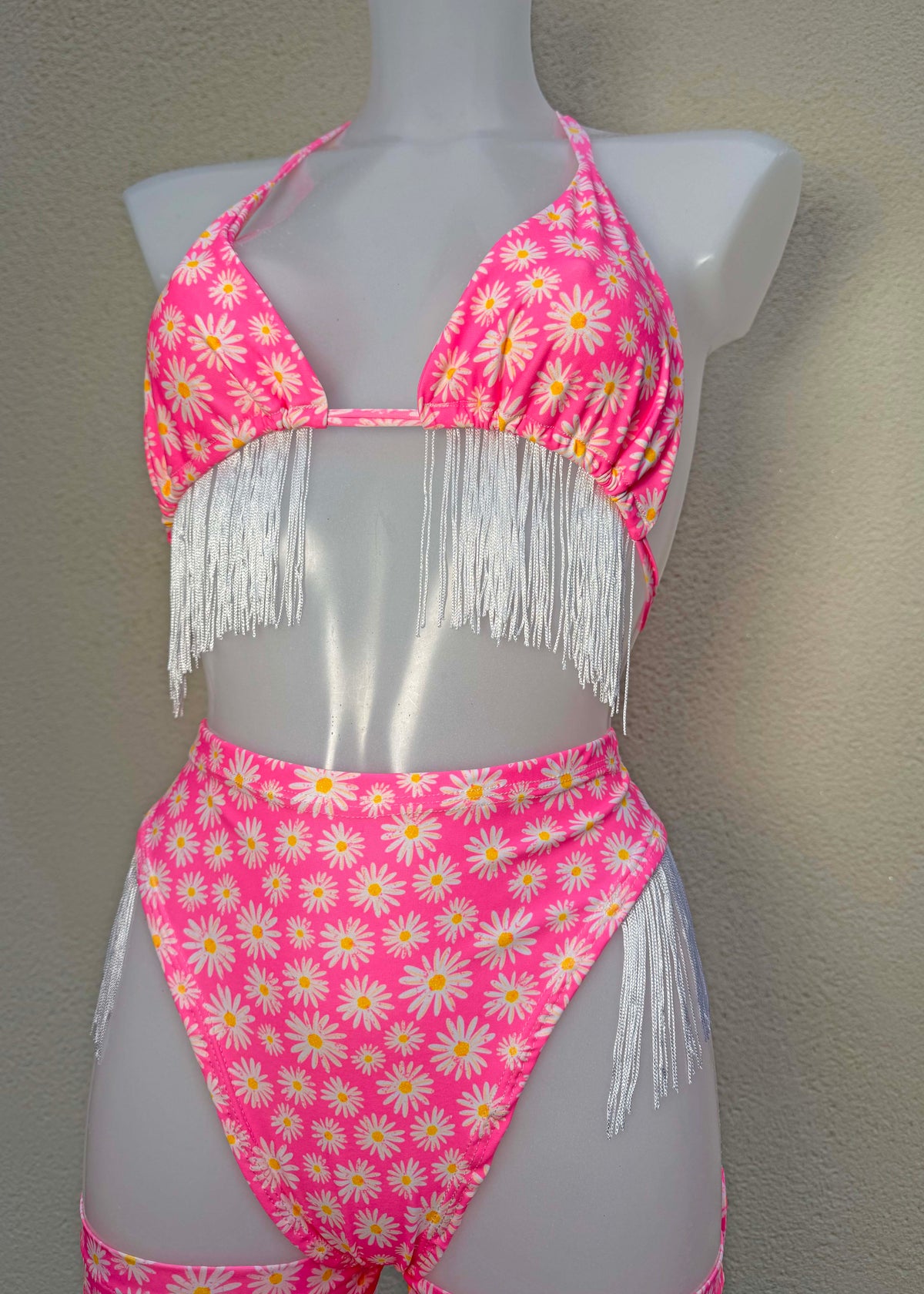 Neon Pink Daisy Fringed Festival Outfit