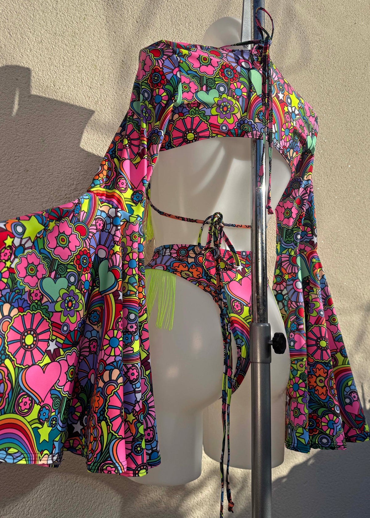 Trippin Daisies Green and Pink Fringed Festival Outfit with Accessories